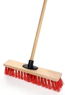 Seprû ,Udvarseprû, Betonseprû 100 cm. fém csatlakozás,vastag fa nyéllel